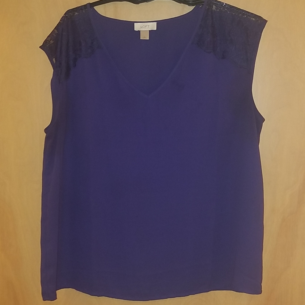 Sleeveless blouse